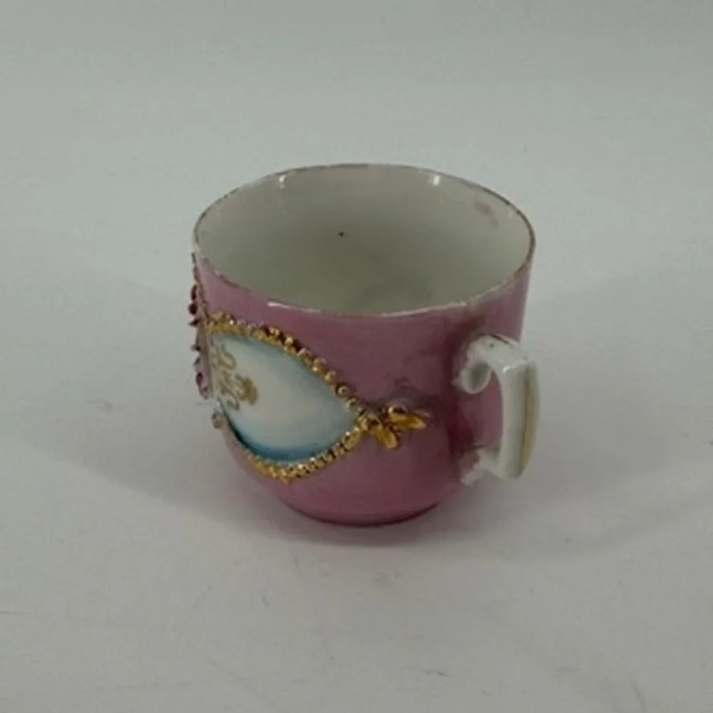 Unbranded vintage porcelain